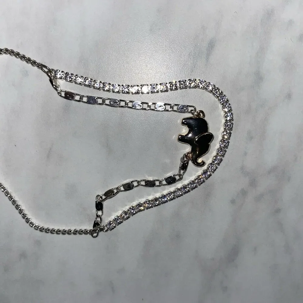 La Cn Elephant Bracelet Silver Tone with Rhinestones Pull Chain Closure